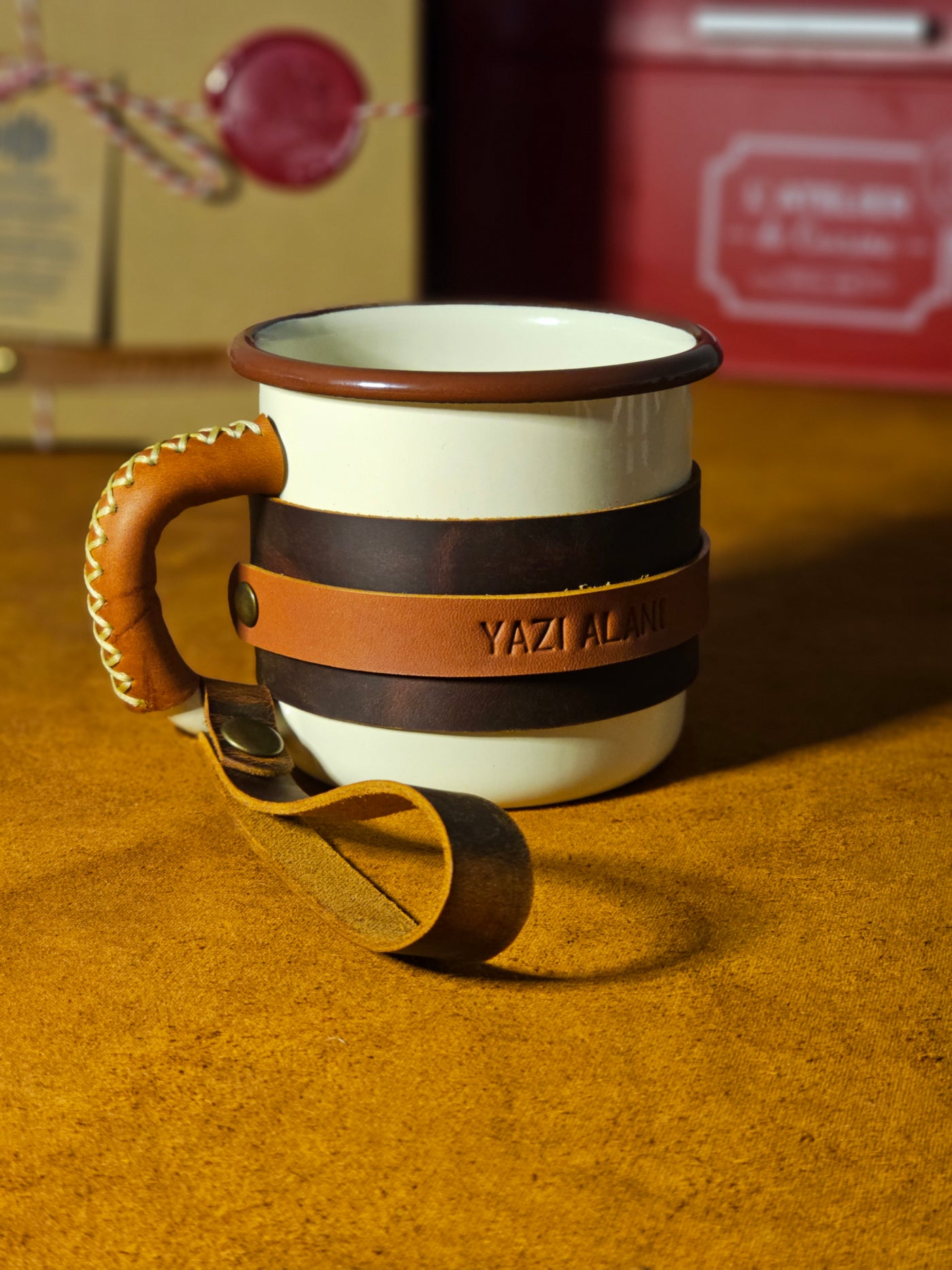 LEATHER ENAMEL MUG - WHITE