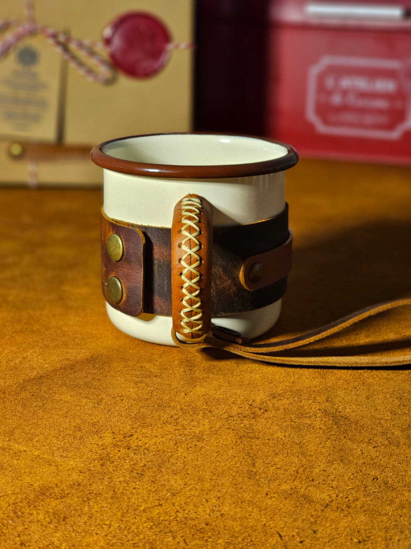 LEATHER ENAMEL MUG - WHITE