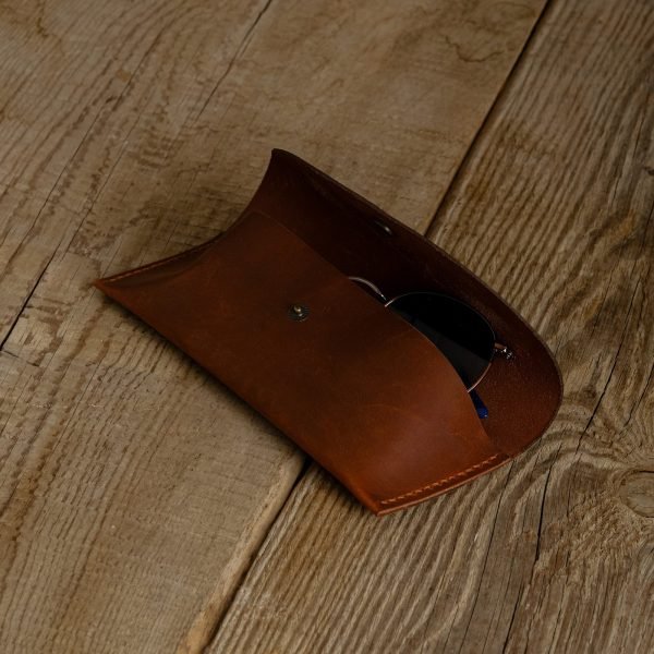 Personalized Full-Grain Leather Glasses Case — Oscar in Brown Personalized Full-Grain Leather Glasses Case — Oscar in Brown