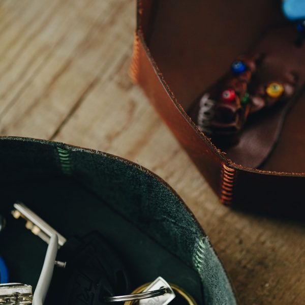 Personalized Full-Grain Leather Valet Tray — Lumbuz Personalized Full-Grain Leather Valet Tray — Lumbuz